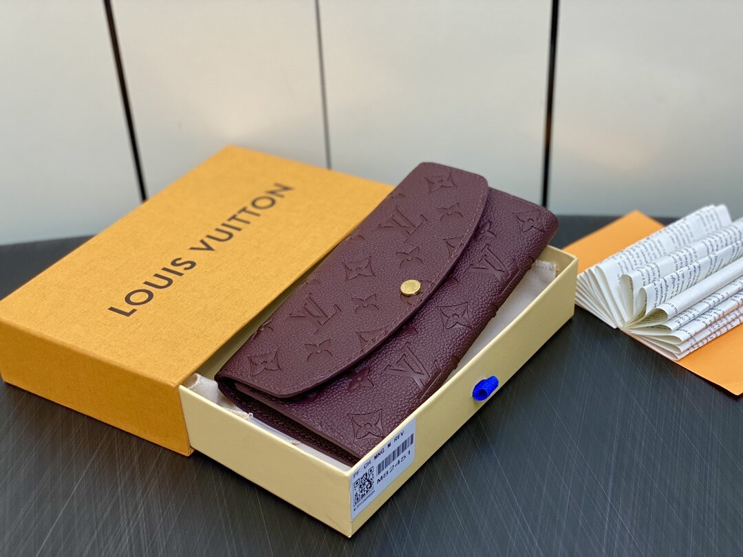 LV M82451